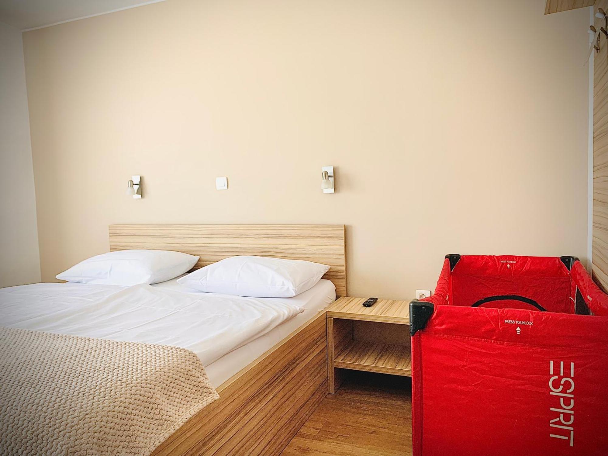 Stara Lipa Tasner Free Kitchen&Garage&Parking-Self Check In Hotell Maribor Rom bilde