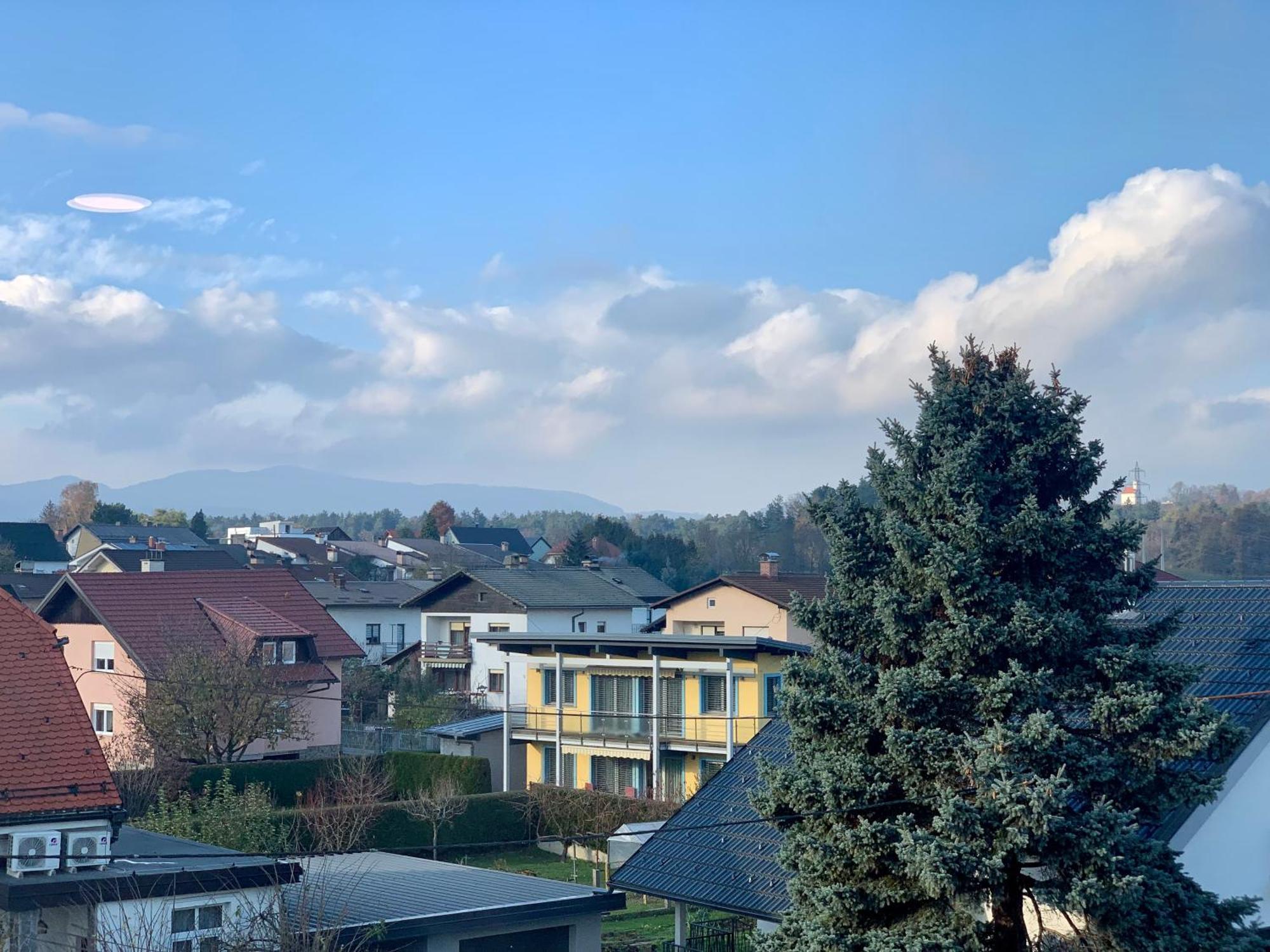 Stara Lipa Tasner Free Kitchen&Garage&Parking-Self Check In Hotell Maribor Rom bilde