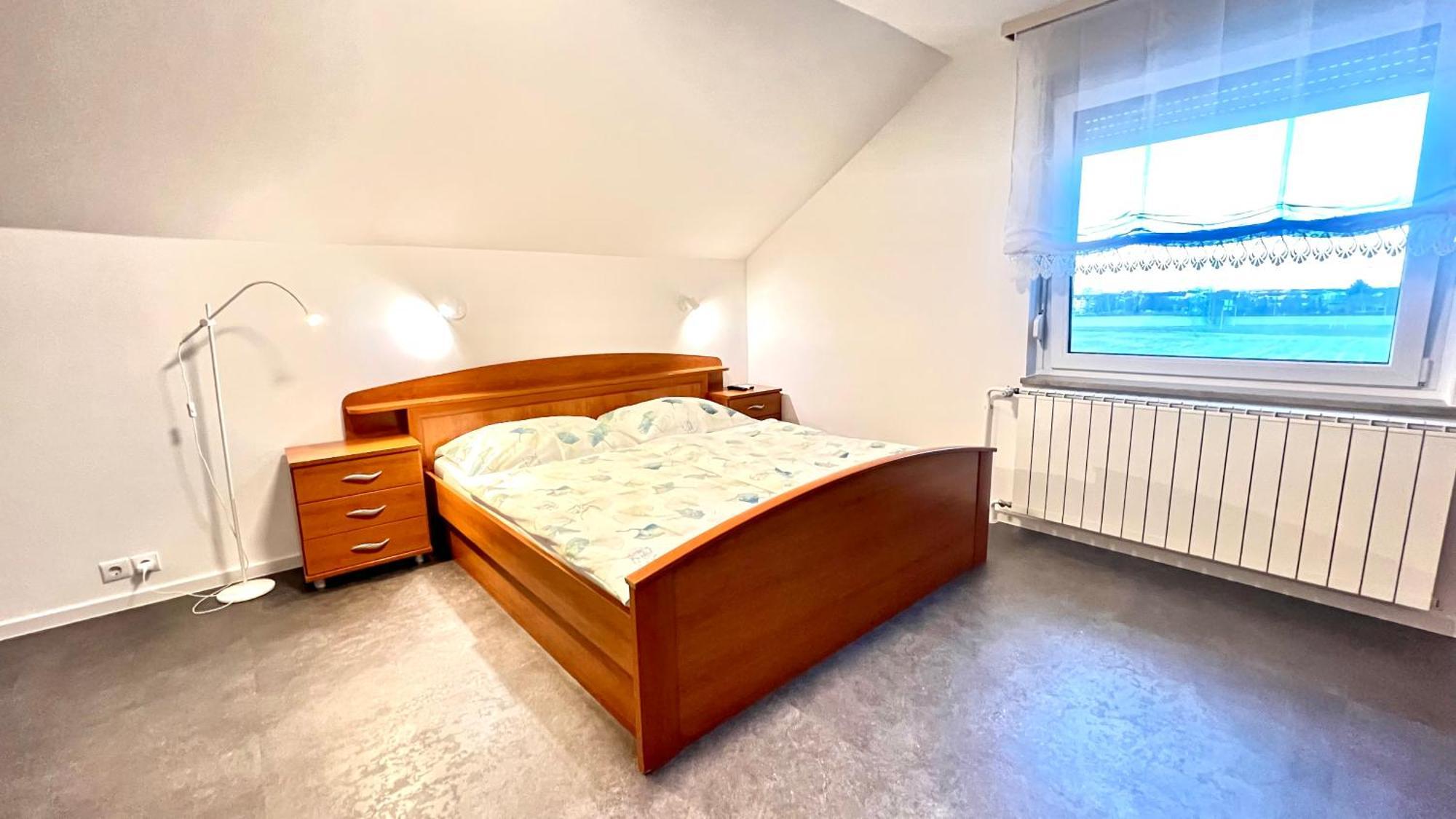 Stara Lipa Tasner Free Kitchen&Garage&Parking-Self Check In Hotell Maribor Rom bilde